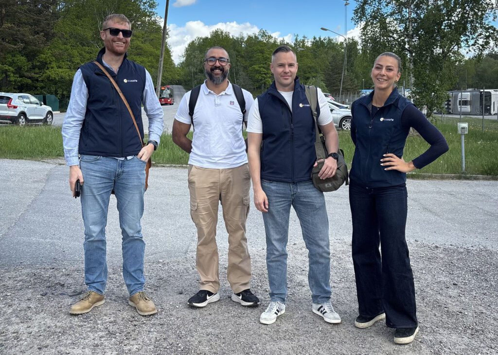 Cosafe coworkers outside Ågesta field